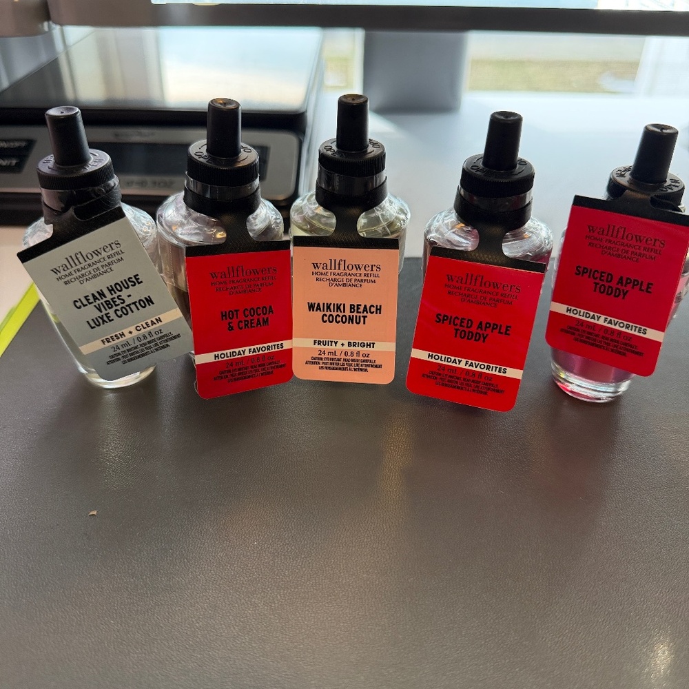 Bath & Body Works -Wallflowers Refills - New - Set of 5